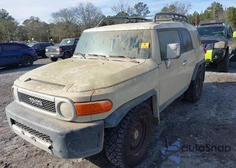 2008 Toyota Fj Cruiser z USA, uszkodzony, nr VIN JTEBU11F38K002777